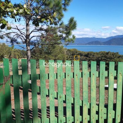 Terreno com 4260m², no bairro Ribeirão da Ilha em Florianópolis