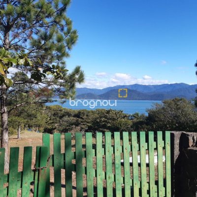 Terreno com 4260m², no bairro Ribeirão da Ilha em Florianópolis