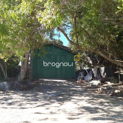 Terreno com 4260m², no bairro Ribeirão da Ilha em Florianópolis