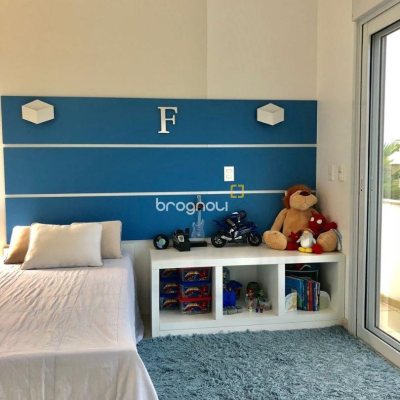 Casa com 460m², 3 quartos (sendo 3 suítes), 3 garagens, no bairro Lagoa da Conceição em Florianópolis