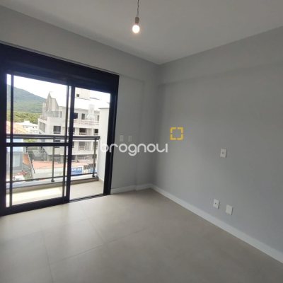 Cobertura com 120m², 2 quartos (sendo 1 suíte), 1 garagem, no bairro Açores em Florianópolis