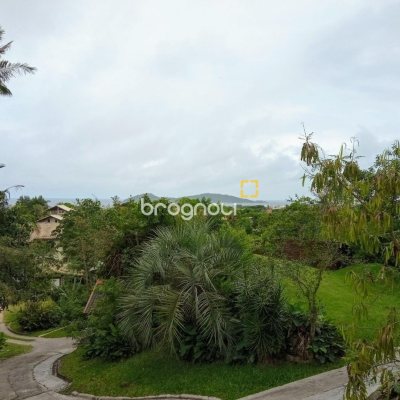 Casa com 600m², 4 quartos (sendo 2 suítes), 12 garagens, no bairro Campeche em Florianópolis