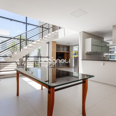 Casa de Condomínio com 400m², 5 quartos (sendo 3 suítes), 4 garagens, no bairro Morro das Pedras em Florianópolis