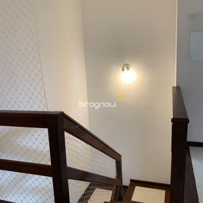 Apartamento com 260m², 4 quartos (sendo 2 suítes), 3 garagens, no bairro Lagoa da Conceição em Florianópolis