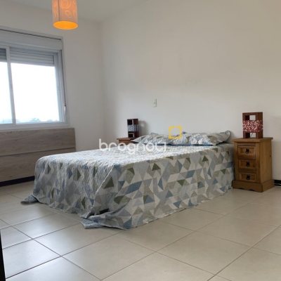 Apartamento com 260m², 4 quartos (sendo 2 suítes), 3 garagens, no bairro Lagoa da Conceição em Florianópolis