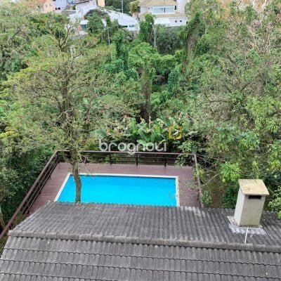 Apartamento com 260m², 4 quartos (sendo 2 suítes), 3 garagens, no bairro Lagoa da Conceição em Florianópolis