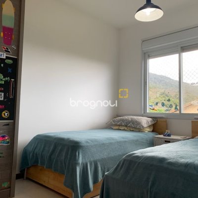 Apartamento com 260m², 4 quartos (sendo 2 suítes), 3 garagens, no bairro Lagoa da Conceição em Florianópolis