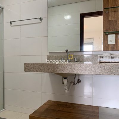 Apartamento com 260m², 4 quartos (sendo 2 suítes), 3 garagens, no bairro Lagoa da Conceição em Florianópolis