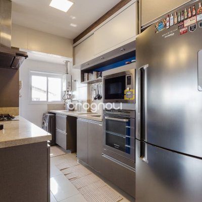 Cobertura com 174m², 3 quartos (sendo 1 suíte), 3 garagens, no bairro Campeche em Florianópolis