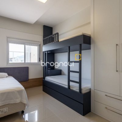 Cobertura com 174m², 3 quartos (sendo 1 suíte), 3 garagens, no bairro Campeche em Florianópolis