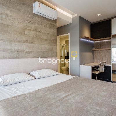 Cobertura com 174m², 3 quartos (sendo 1 suíte), 3 garagens, no bairro Campeche em Florianópolis