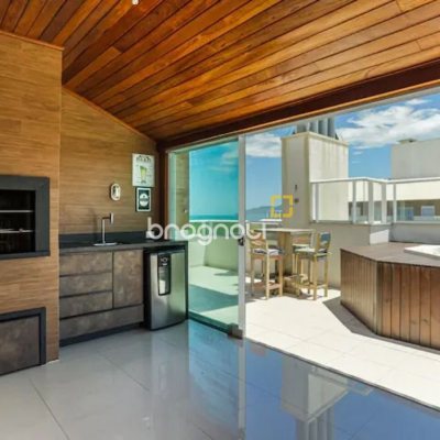 Cobertura com 174m², 3 quartos (sendo 1 suíte), 3 garagens, no bairro Campeche em Florianópolis