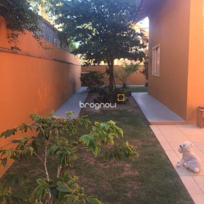 Casa com 192m², 5 quartos (sendo 1 suíte), 2 garagens, no bairro Rio Tavares em Florianópolis