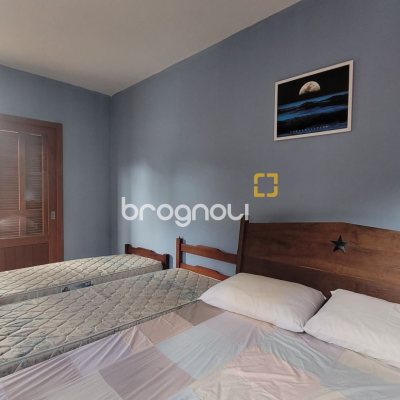 Casa com 203m², 4 quartos (sendo 2 suítes), 5 garagens, no bairro Campeche em Florianópolis