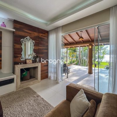 Casa com 350m², 4 quartos (sendo 3 suítes), 3 garagens, no bairro Praia Mole em Florianópolis