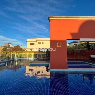 Casa com 340m², 3 quartos (sendo 2 suítes), 2 garagens, no bairro Rio Tavares em Florianópolis