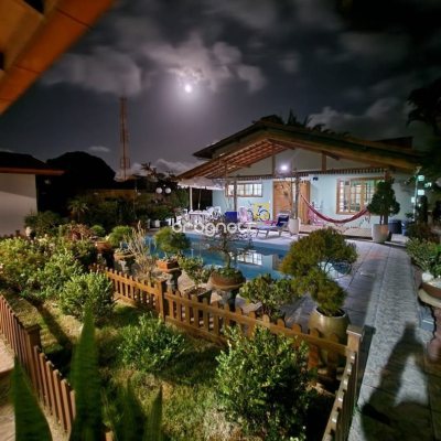 Casa com 250m², 4 quartos (sendo 2 suítes), 3 garagens, no bairro Pântano do Sul em Florianópolis