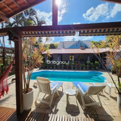 Casa com 250m², 4 quartos (sendo 2 suítes), 3 garagens, no bairro Pântano do Sul em Florianópolis