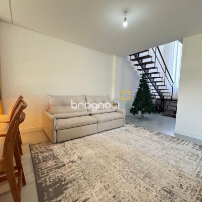 Casa com 131m², 3 quartos (sendo 1 suíte), 2 garagens, no bairro Campeche em Florianópolis