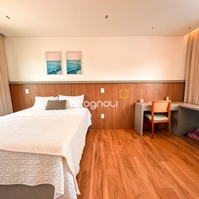 Casa com 530m², 4 quartos (sendo 4 suítes), 4 garagens, no bairro Novo Campeche em Florianópolis
