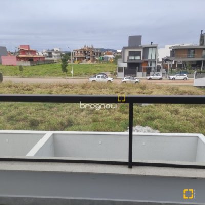 Casa com 162m², 3 quartos (sendo 3 suítes), 2 garagens, no bairro Campeche em Florianópolis