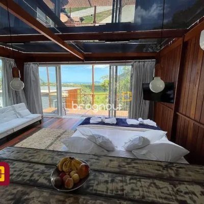 Casa com 600m², 7 quartos (sendo 4 suítes), 11 garagens, no bairro Açores em Florianópolis