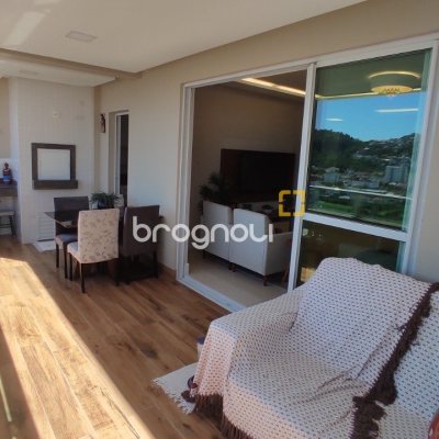 Apartamento com 142m², 3 quartos (sendo 2 suítes), 3 garagens, no bairro Floresta em São José