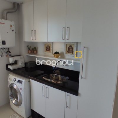 Apartamento com 142m², 3 quartos (sendo 2 suítes), 3 garagens, no bairro Floresta em São José