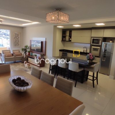 Apartamento com 142m², 3 quartos (sendo 2 suítes), 3 garagens, no bairro Floresta em São José