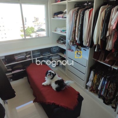 Apartamento com 142m², 3 quartos (sendo 2 suítes), 3 garagens, no bairro Floresta em São José