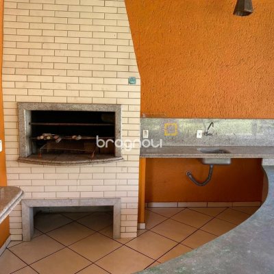 Casa com 300m², 4 quartos (sendo 2 suítes), no bairro Vargem Grande em Florianópolis