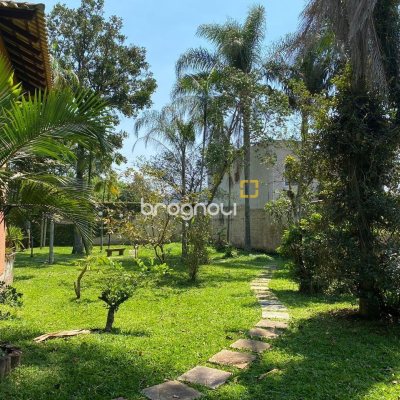 Casa com 300m², 4 quartos (sendo 2 suítes), no bairro Vargem Grande em Florianópolis
