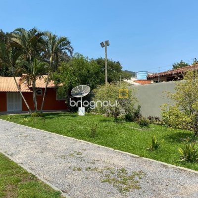 Casa com 300m², 4 quartos (sendo 2 suítes), no bairro Vargem Grande em Florianópolis