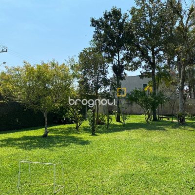 Casa com 300m², 4 quartos (sendo 2 suítes), no bairro Vargem Grande em Florianópolis