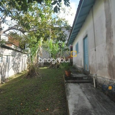 Terreno com 1391m², no bairro Pantanal em Florianópolis