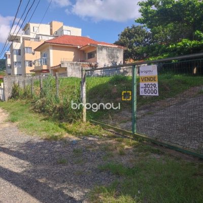 Terreno com 1391m², no bairro Pantanal em Florianópolis