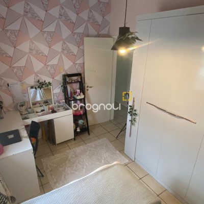Casa com 191m², 4 quartos (sendo 1 suíte), 2 garagens, no bairro Centro em Florianópolis