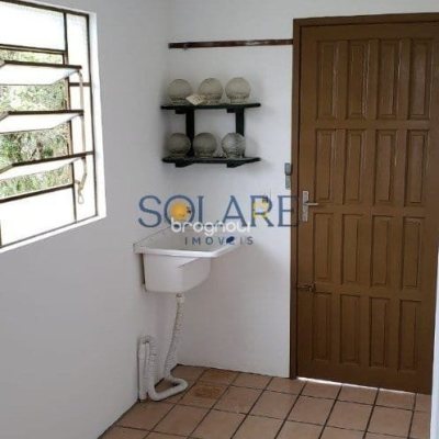 Casa com 73m², 3 quartos, 1 garagem, no bairro Rio Tavares em Florianópolis