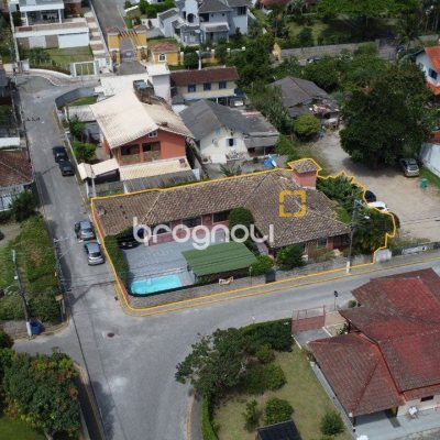 Casa com 250m², 4 quartos (sendo 1 suíte), no bairro Santo Antônio de Lisboa em Florianópolis