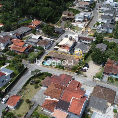 Casa com 250m², 4 quartos (sendo 1 suíte), no bairro Santo Antônio de Lisboa em Florianópolis
