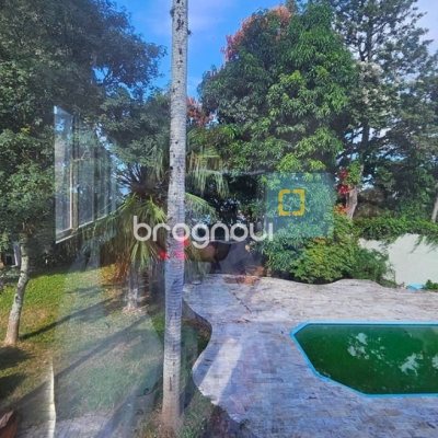Casa com 166m², 3 quartos, 3 garagens, no bairro Ponta de Baixo em São José