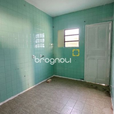 Casa com 166m², 3 quartos, 3 garagens, no bairro Ponta de Baixo em São José