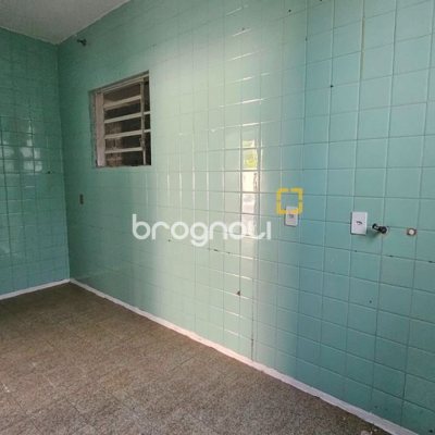 Casa com 166m², 3 quartos, 3 garagens, no bairro Ponta de Baixo em São José