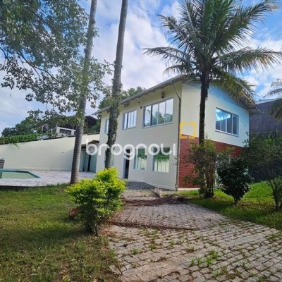 Casa com 166m², 3 quartos, 3 garagens, no bairro Ponta de Baixo em São José