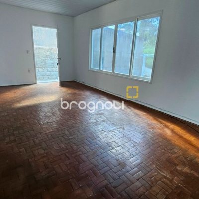 Casa com 166m², 3 quartos, 3 garagens, no bairro Ponta de Baixo em São José