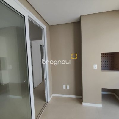Apartamento com 47m², 2 quartos (sendo 1 suíte), 1 garagem, no bairro Cachoeira do Bom Jesus em Florianópolis