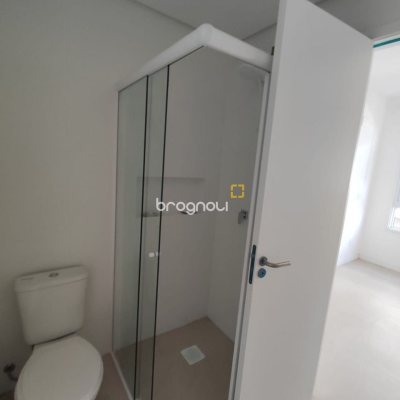 Apartamento com 47m², 2 quartos (sendo 1 suíte), 1 garagem, no bairro Cachoeira do Bom Jesus em Florianópolis