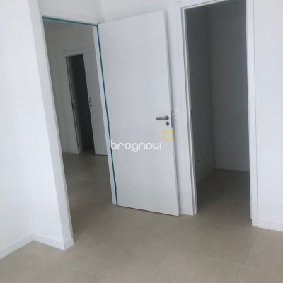 Apartamento com 47m², 2 quartos (sendo 1 suíte), 1 garagem, no bairro Cachoeira do Bom Jesus em Florianópolis