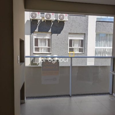 Apartamento com 47m², 2 quartos (sendo 1 suíte), 1 garagem, no bairro Cachoeira do Bom Jesus em Florianópolis