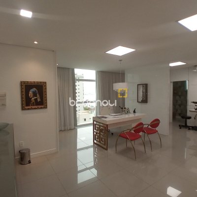Sala com 52m², 1 garagem, no bairro Agronômica em Florianópolis